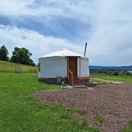 Lüks kamp alanı Glamping Na Polanie Smaczne Spanie